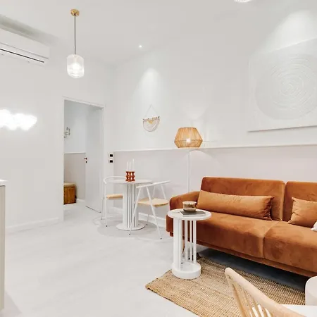 New And Design Flat In The Hearth Of